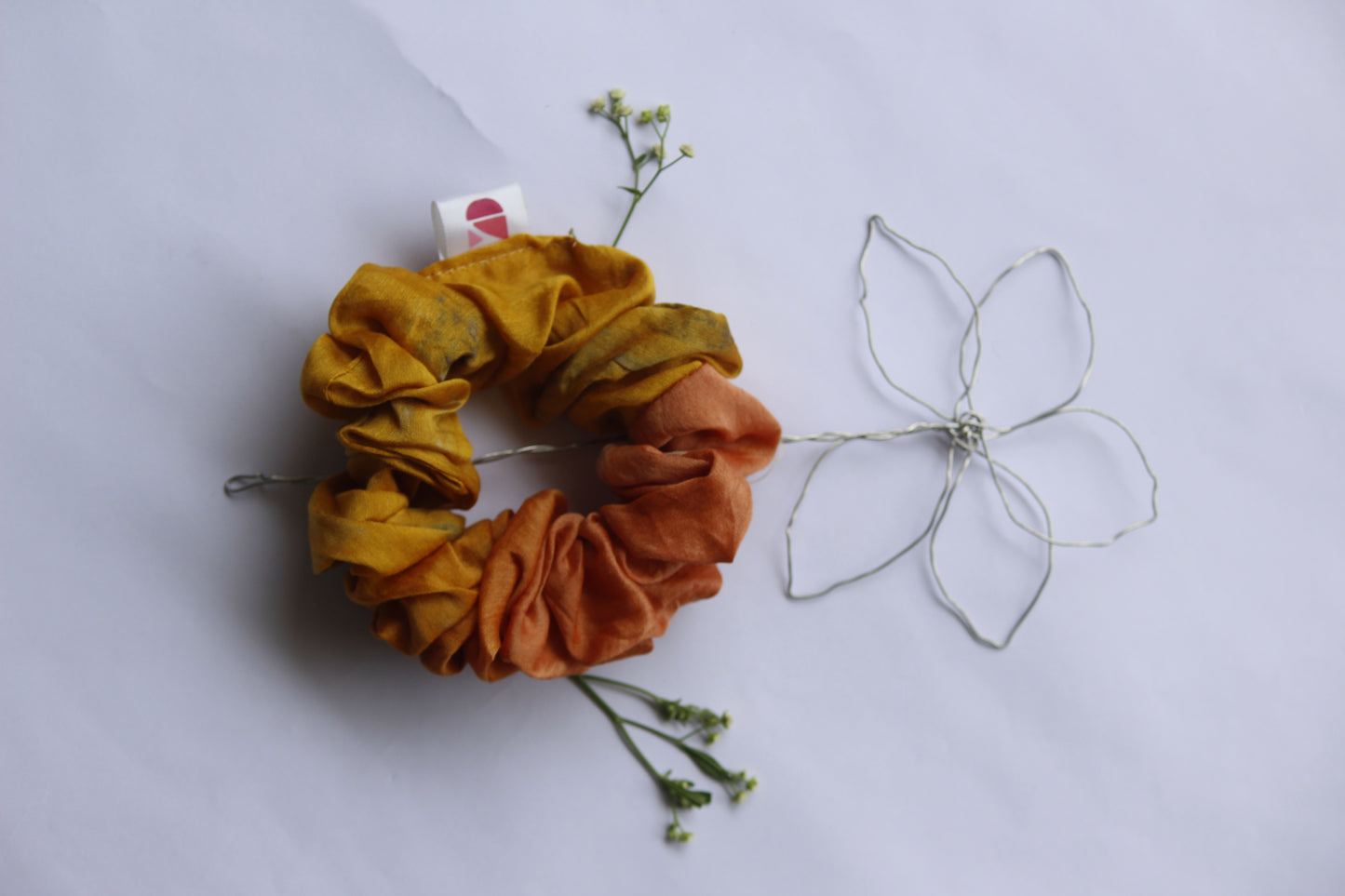COLOR POP - HABUTAI SILK SCRUNCHIES