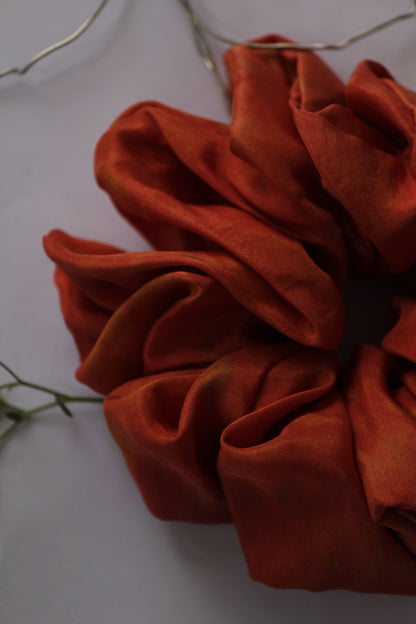 GLOSSY - HABUTAI SILK SCRUNCHIES